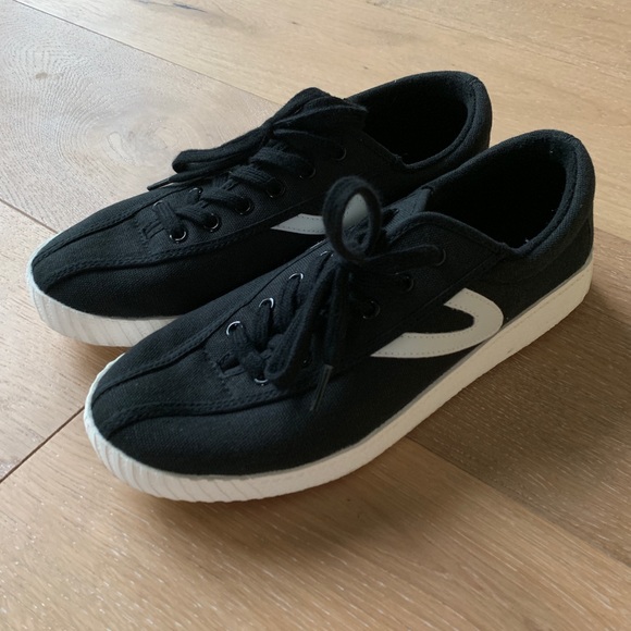 tretorn nylite plus black